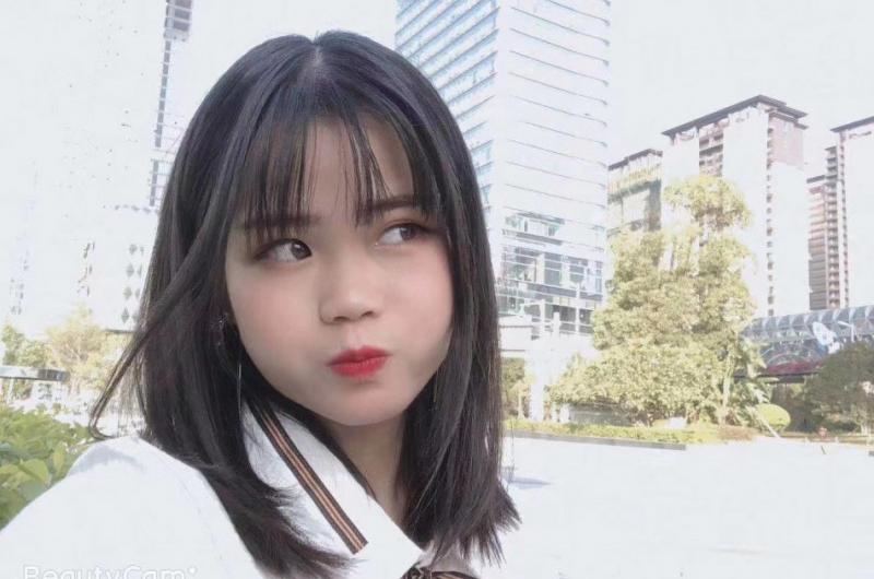 福州台江万达的年轻妹子