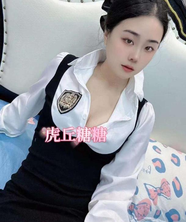 制服小妞 糖糖